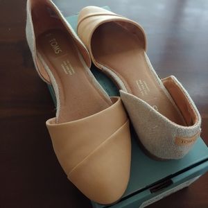 Toms Jutti D'orsay Flats in Honey Leather/Gold Met